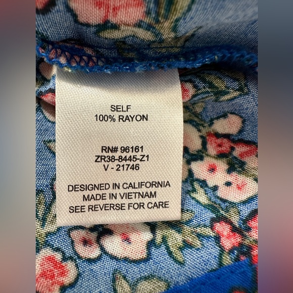 NWOT Bebop be you be free royal blue floral romper - Picture 11 of 12